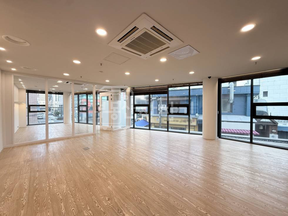 서울 강남구 논현동 주차무료 2대, 을지병원 인근, 코너건물 2층 임대 월세 매물번호 33316 사진 1