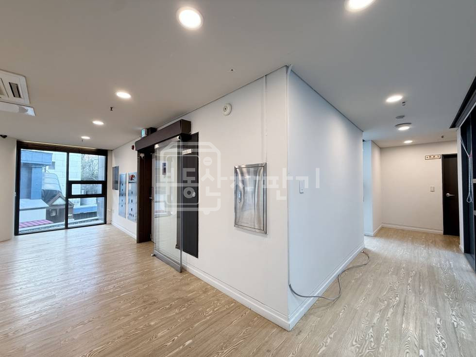 서울 강남구 논현동 주차무료 2대, 을지병원 인근, 코너건물 2층 임대 월세 매물번호 33316 사진 15