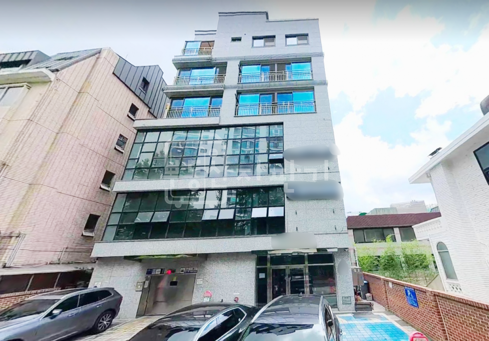 서울 서초구 서초동 무권리, 교대역 7분, 역세권, 3층 임대 월세 매물번호 33332 사진 1