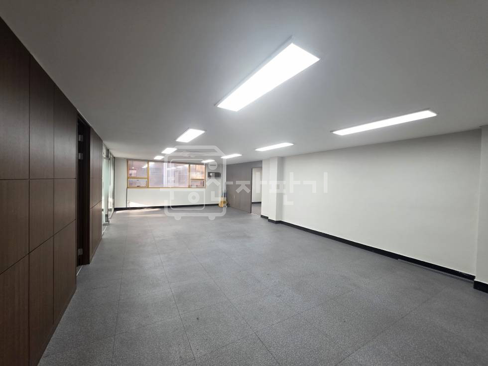 서울 강남구 역삼동 무권리, 역삼역 4분, 더블역세권, 주차 5대 가능한 사무실 3층 임대 월세 매물번호 33349 사진 2