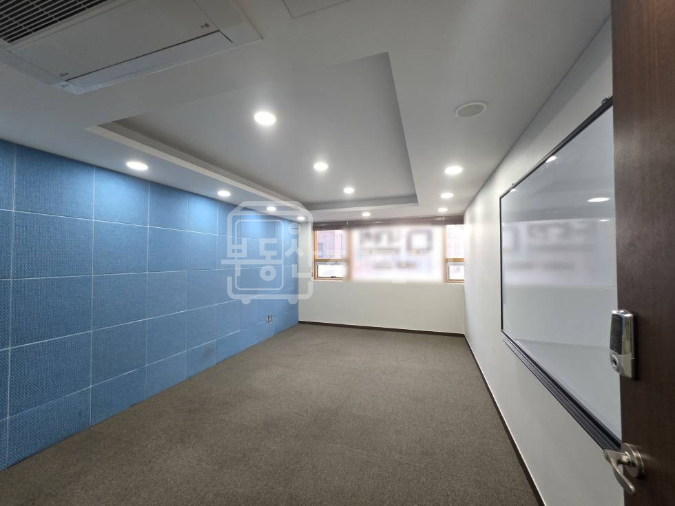 서울 강남구 역삼동 무권리, 역삼역 4분, 더블역세권, 주차 5대 가능한 사무실 3층 임대 월세 매물번호 33349 사진 4