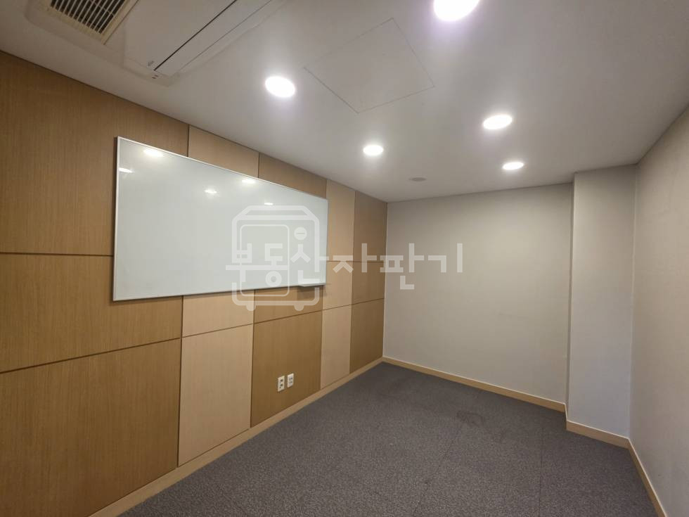 서울 강남구 역삼동 무권리, 역삼역 4분, 더블역세권, 주차 5대 가능한 사무실 3층 임대 월세 매물번호 33349 사진 9