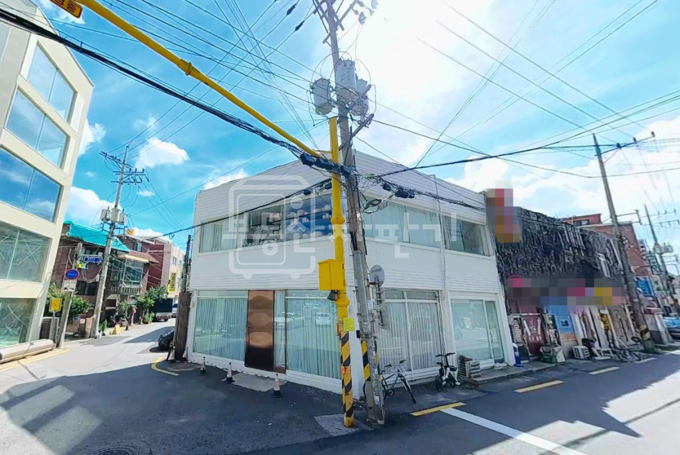 서울 성동구 성수동2가 무권리, 성수동 영동대교 북단 인근, 1층 임대 월세 매물번호 33377 사진 1