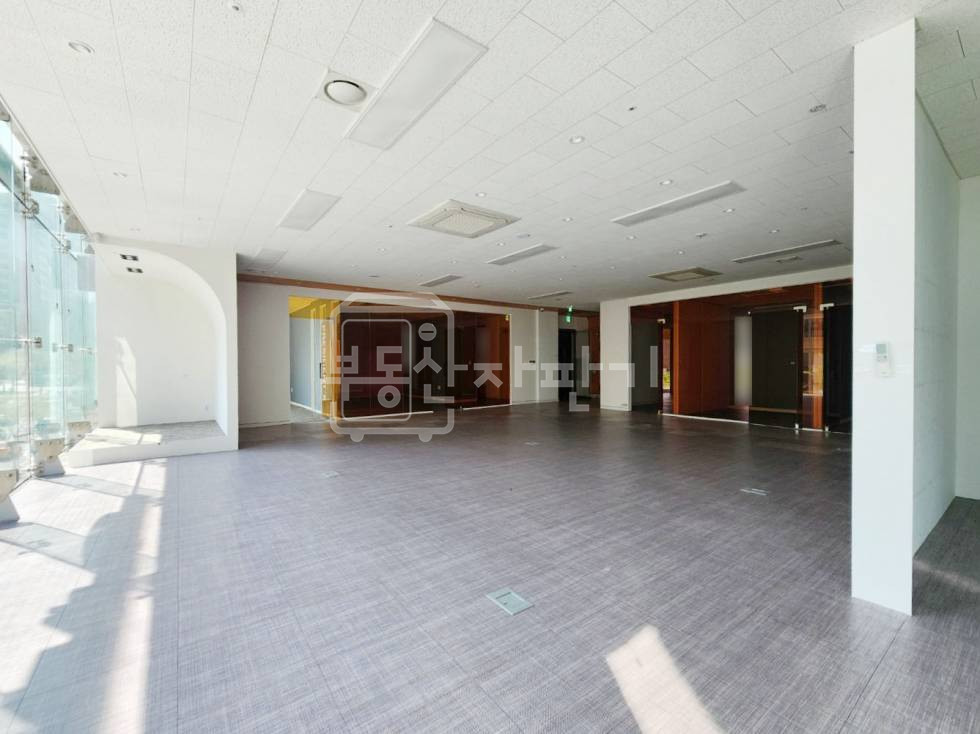 서울 강남구 논현동 무권리, 언주역 2분, 초역세권, 2층 임대 월세 매물번호 30858 사진 3