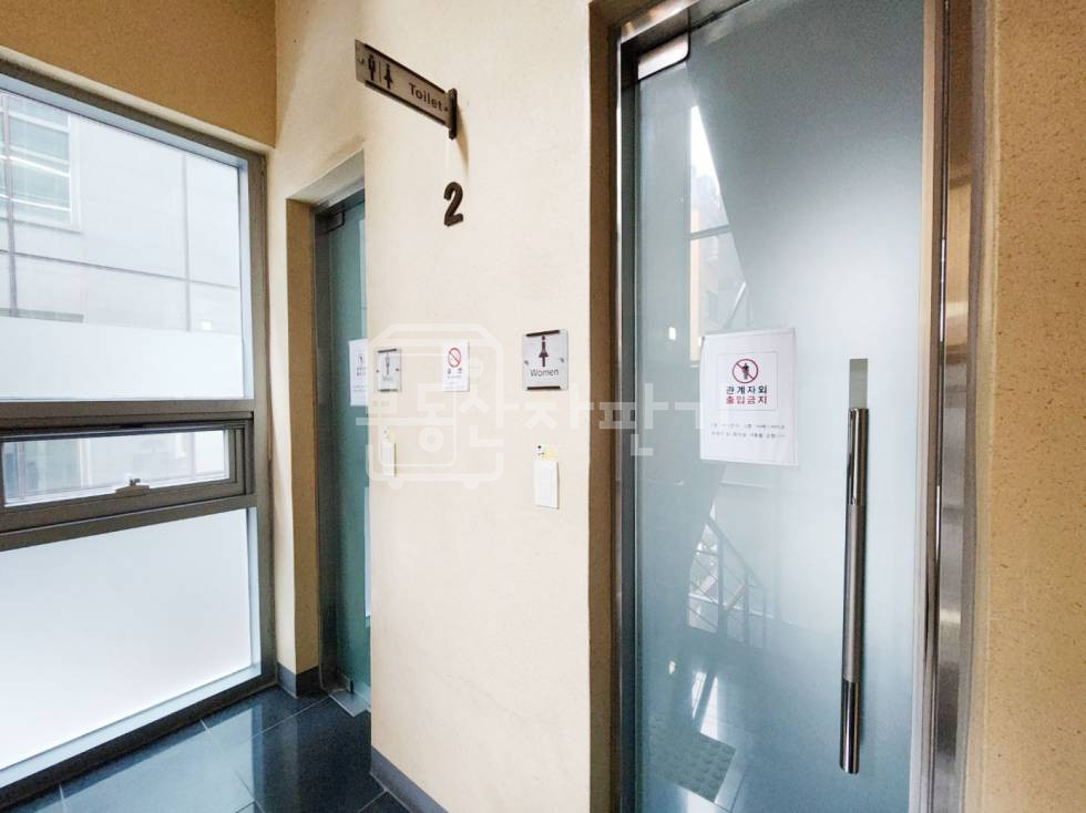 서울 강남구 논현동 무권리, 언주역 2분, 초역세권, 2층 임대 월세 매물번호 30858 사진 11