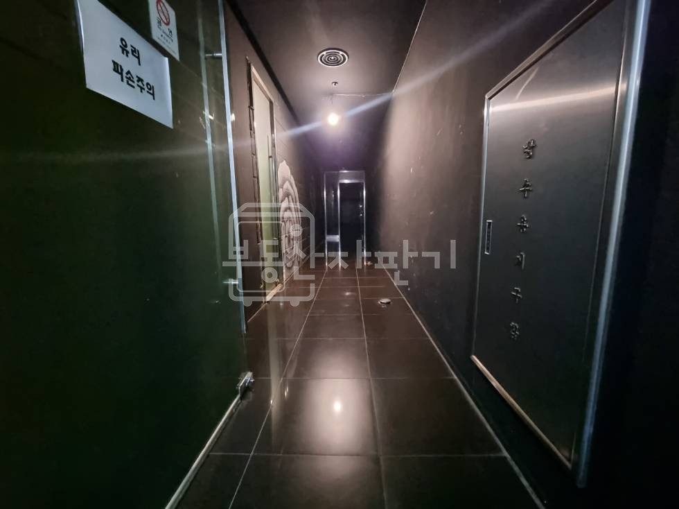 서울 강남구 논현동 무권리, 학동역 도보 6분, 역세권, 지하1층 임대 월세 매물번호 33392 사진 14