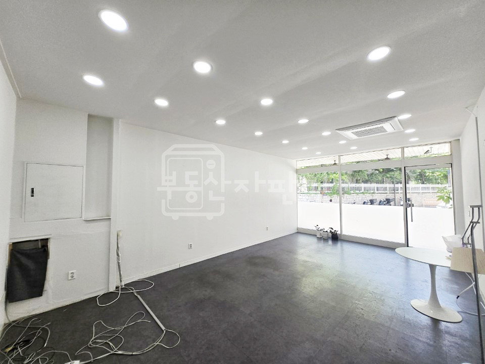 서울 강남구 대치동 무권리, 도곡초등학교 인근, 1층 임대 월세 매물번호 30258 사진 2