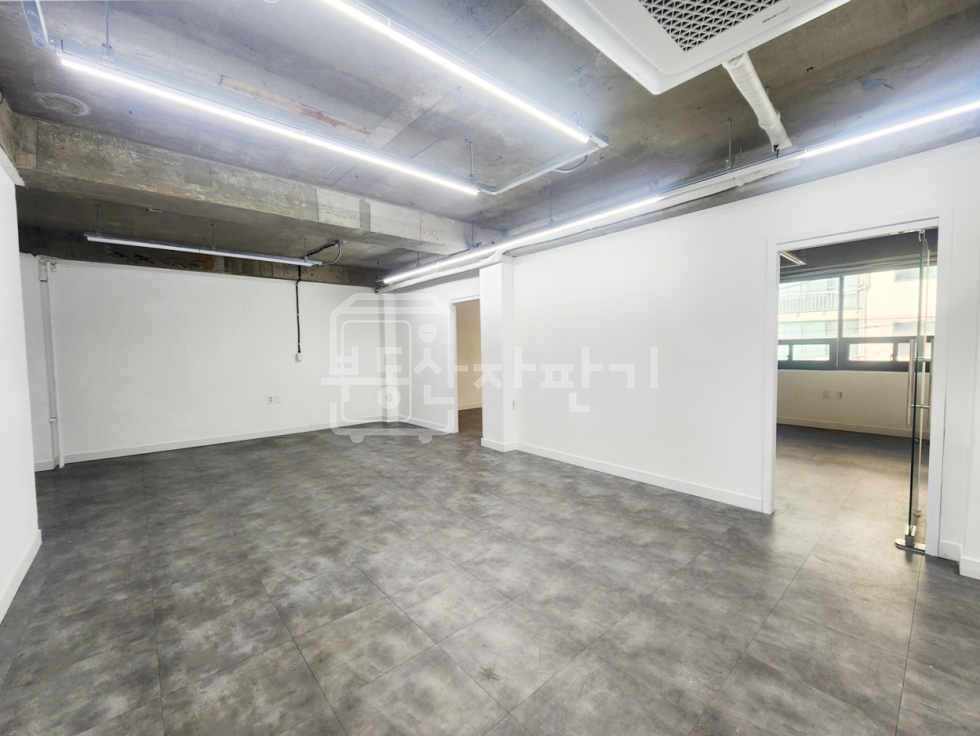 서울 강남구 역삼동 무권리, 언주역 7분, 신논현역 10분, 역세권, 지하1층 임대 월세 매물번호 33416 사진 4