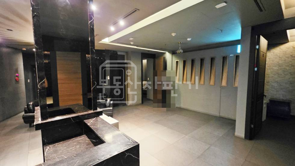 서울 강남구 청담동 무권리, 압구정로데오역 도보 8분, 역세권.지하1층 임대 월세 매물번호 12026 사진 4