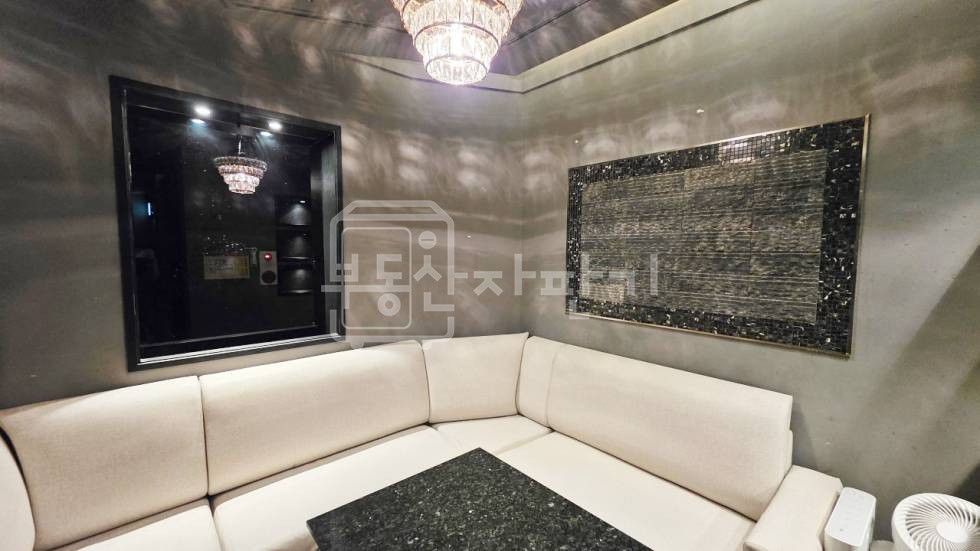 서울 강남구 청담동 무권리, 압구정로데오역 도보 8분, 역세권.지하1층 임대 월세 매물번호 12026 사진 6