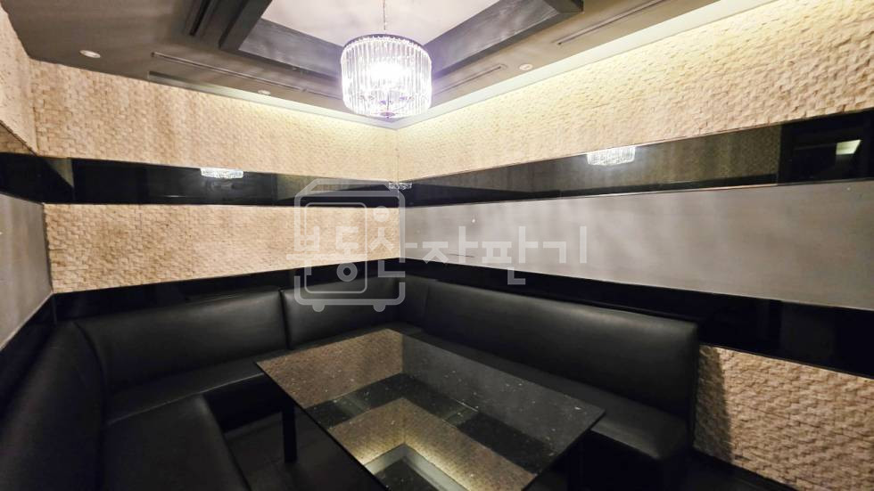 서울 강남구 청담동 무권리, 압구정로데오역 도보 8분, 역세권.지하1층 임대 월세 매물번호 12026 사진 7
