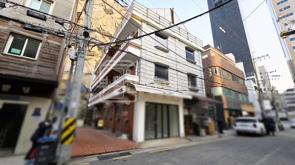 서울 강남구 신사동 무권리, 역 분, 역세권, 1층 임대 월세 매물번호 33262 사진 2