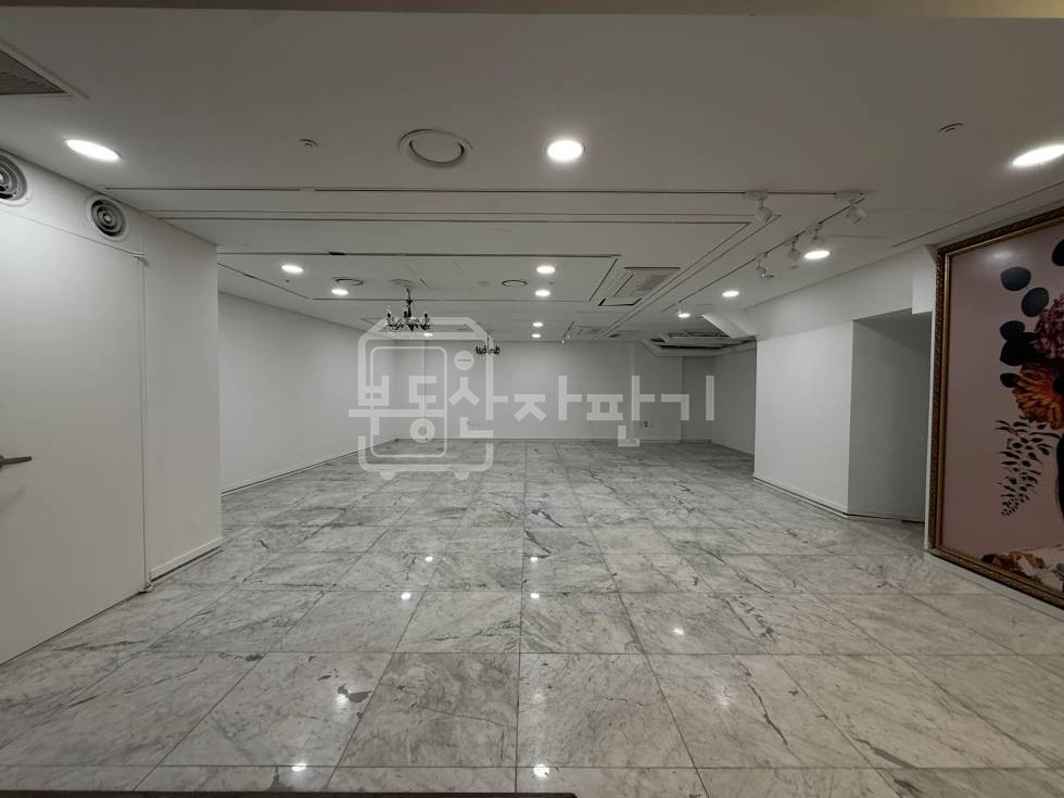 서울 강남구 논현동 무권리, 강남구청역 3분, 초역세권, 지하1층~지하2층 연층임대 월세 매물번호 30752 사진 2