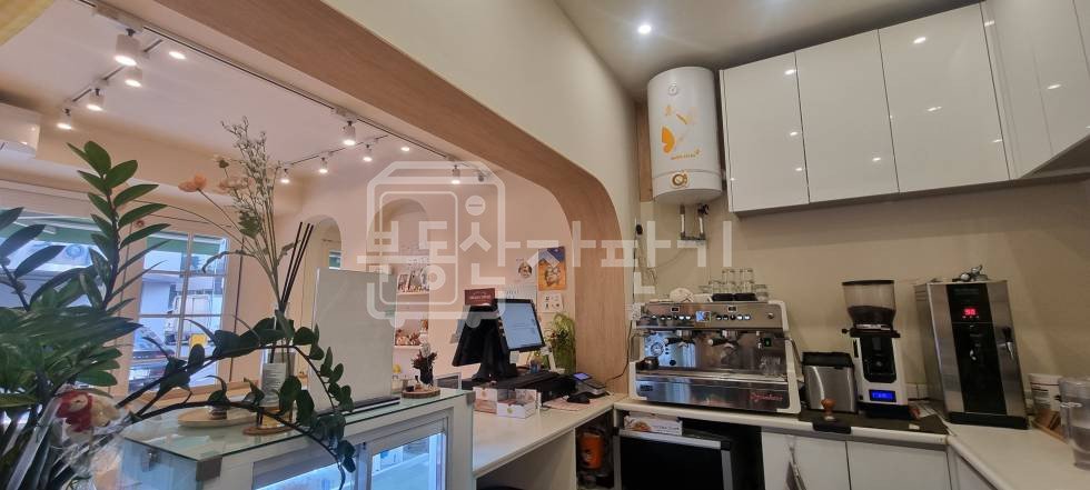 서울 강남구 삼성동 봉은사역 도보 7분 코너건물 이면도로, 1층 유동인구많음 업종협의 월세 매물번호 18444 사진 6