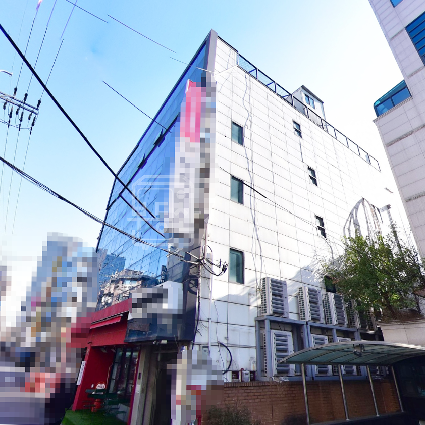 서울 서초구 잠원동 신사역 도보 3분, 초역세권 이면도로, 4층 월세 매물번호 33553 사진 1