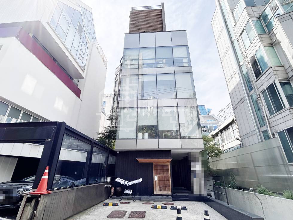 서울 강남구 청담동 무권리, 청담역 도보 7분, 역세권, 2층 임대 월세 매물번호 30893 사진 1