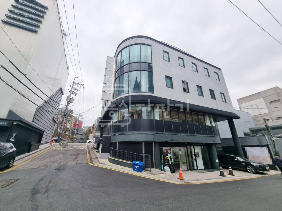 서울 강남구 청담동 무권리, 청담사거리 인근, 3층 임대 월세 매물번호 30389 사진 1