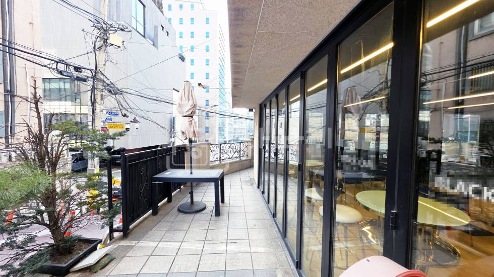 서울 강남구 논현동 신사역 3분, 초역세권, 1층 임대 월세 매물번호 33573 사진 8
