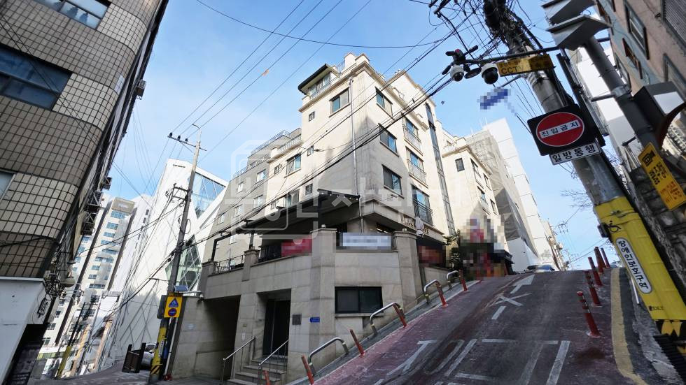서울 강남구 논현동 신사역 3분, 초역세권, 1층 임대 월세 매물번호 33573 사진 9
