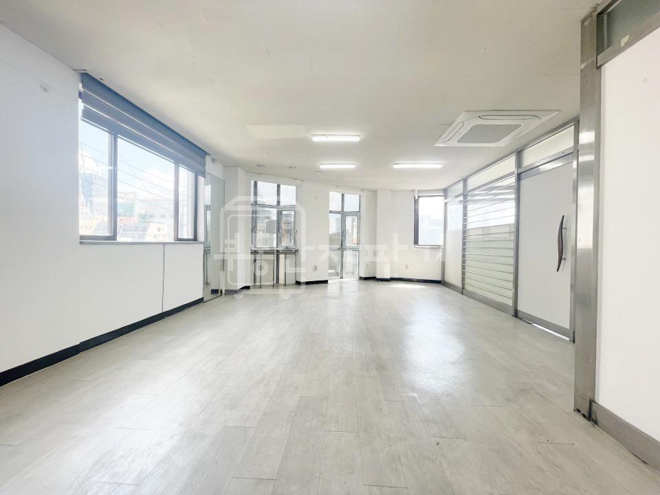 서울 강남구 역삼동 무권리, 언주역 2분, 초역세권, 3층 임대 월세 매물번호 32460 사진 2