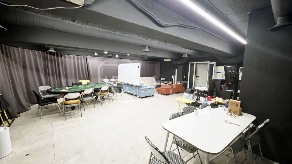서울 강남구 역삼동 무권리, 역삼역 8분, 코너건물 3층 임대 월세 매물번호 33606 사진 1