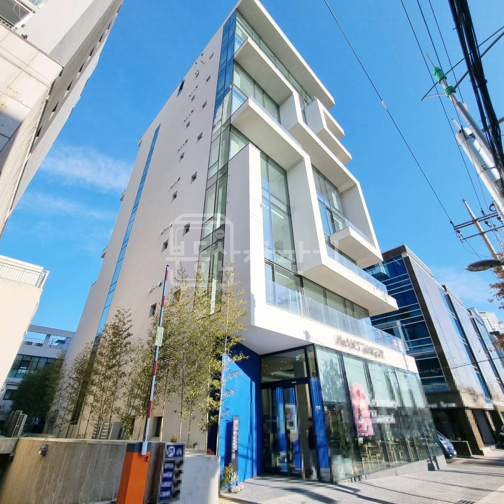 서울 서초구 서초동 남부터미널역 도보 6분 대로변 코너건물 5층 신축 첫 입주 월세 매물번호 33618 사진 2