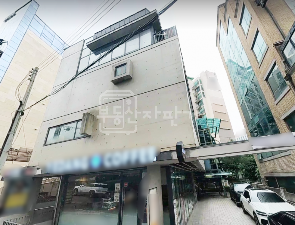 서울 서초구 서초동 무권리, 남부터미널역 6분, 역세권, 6층~7층 임대 월세 매물번호 33642 사진 1