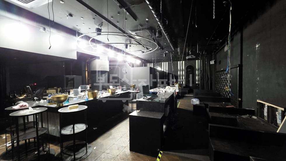 서울 강남구 청담동 무권리, 압구정로데오역 7분, 역세권, 지하1층 임대 월세 매물번호 33654 사진 1
