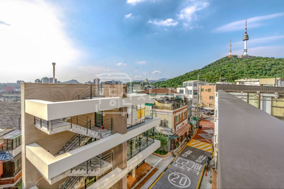 서울 용산구 용산동2가 해방촌 인근, 신축첫입주, 2층임대 월세 매물번호 33681 사진 1
