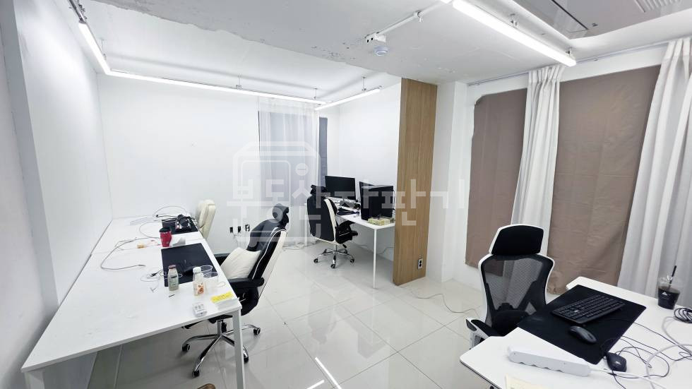서울 강남구 청담동 무권리, 청담역 9분, 역세권, 4층 임대 월세 매물번호 33706 사진 2