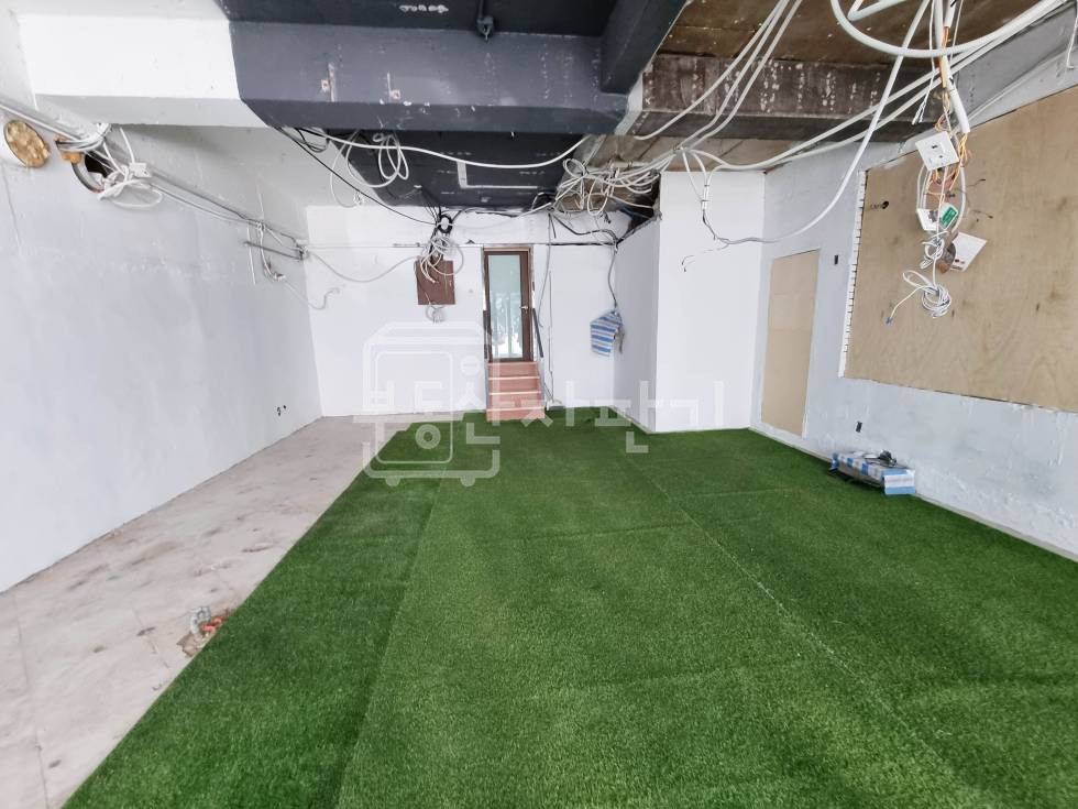 서울 강남구 신사동 무권리, 압구정로데오역 7분, 역세권, 1층 임대 월세 매물번호 26650 사진 1