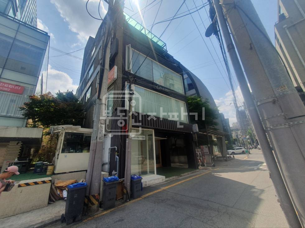 서울 강남구 신사동 무권리, 압구정로데오역 7분, 역세권, 1층 임대 월세 매물번호 26650 사진 3