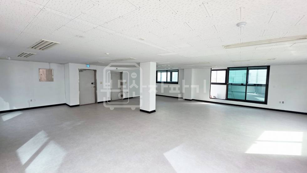 서울 강남구 논현동 무권리 강남구청역 10분 역세권 4층 임대 월세 매물번호 30065 사진 2