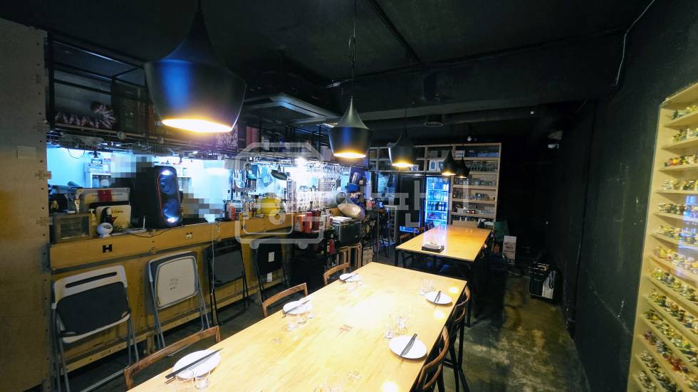 서울 강남구 논현동 학동사거리 인근, 코너건물 1층 임대 월세 매물번호 33733 사진 1