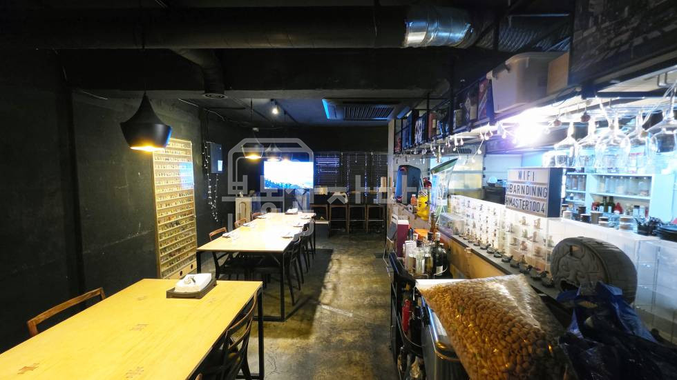 서울 강남구 논현동 학동사거리 인근, 코너건물 1층 임대 월세 매물번호 33733 사진 2