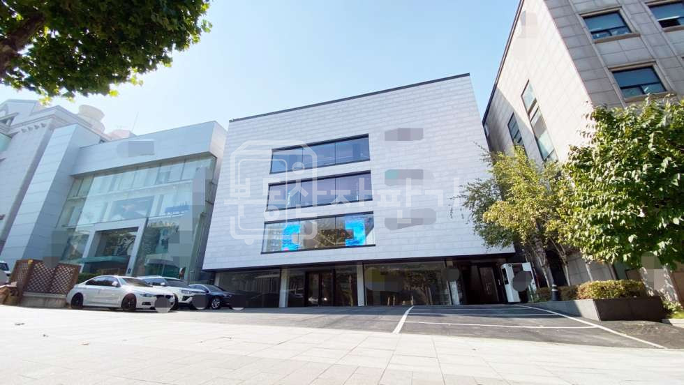 서울 강남구 청담동 무권리, 대로변, 청담동 1층 상가 월세 매물번호 10171 사진 1