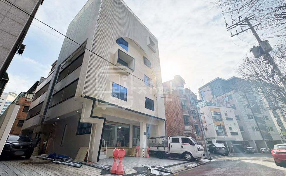 서울 서초구 잠원동 무권리, 신사역 9분, 주흥공원 앞 1층 점포 월세 매물번호 33423 사진 8