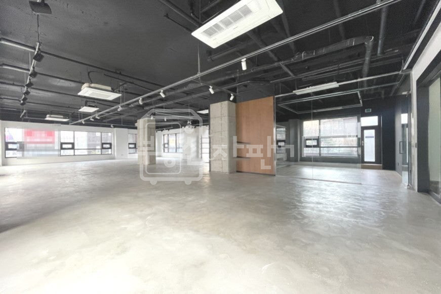 서울 강남구 논현동 무권리, 학동역 7분, 역세권, 2층 임대 월세 매물번호 33741 사진 1