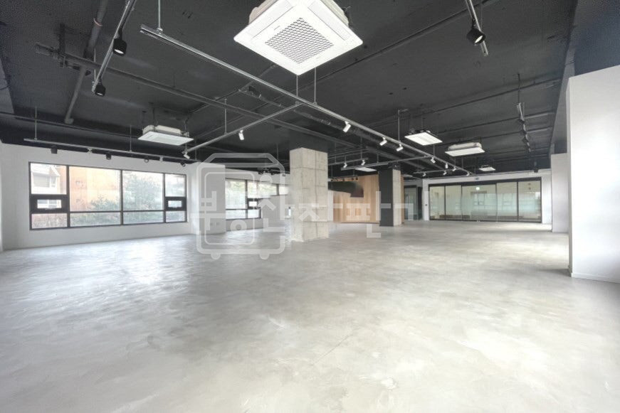 서울 강남구 논현동 무권리, 학동역 7분, 역세권, 2층 임대 월세 매물번호 33741 사진 2