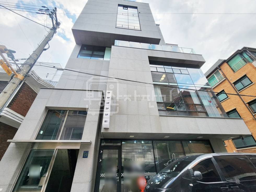 서울 강남구 논현동 학동역 도보 3분 초역세권 이면도로 신축급 층고5M 썬큰 있는 지하 1층 임대 월세 매물번호 29826 사진 1