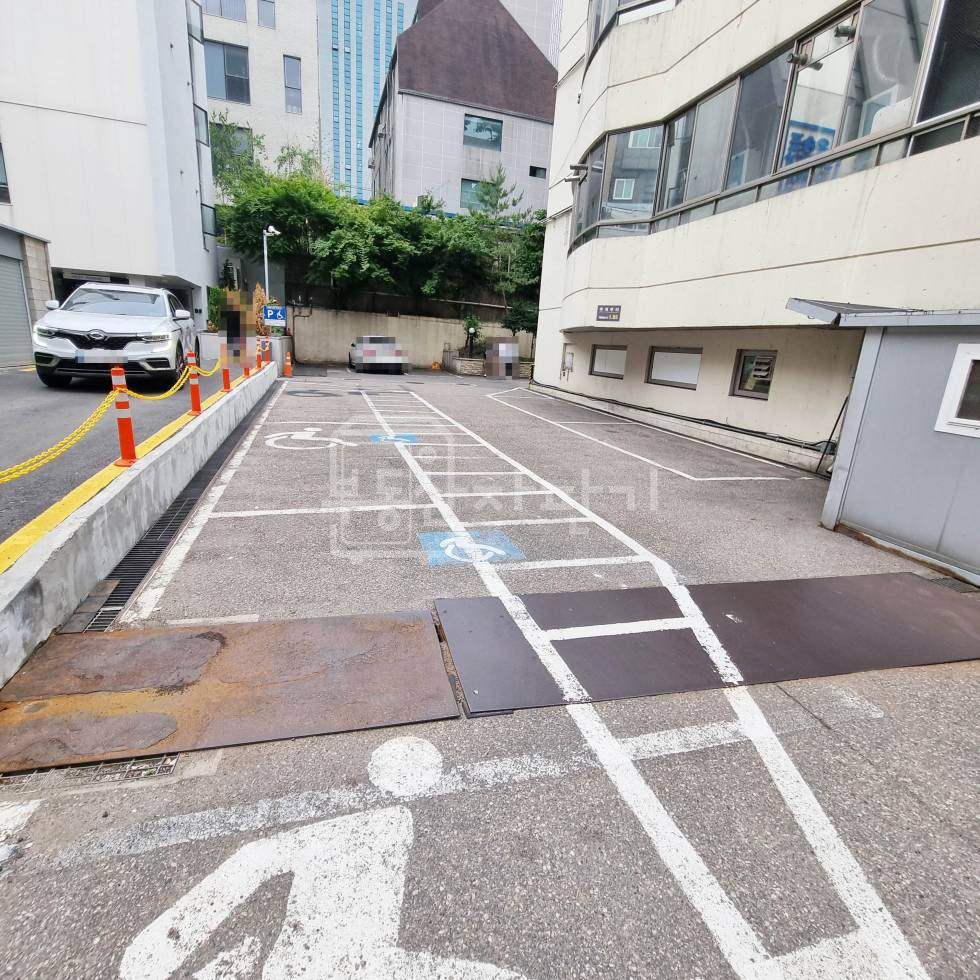 서울 강남구 신사동 무권리, 대로변, 압구정역8분, 역세권, 4층 임대 월세 매물번호 27920 사진 12