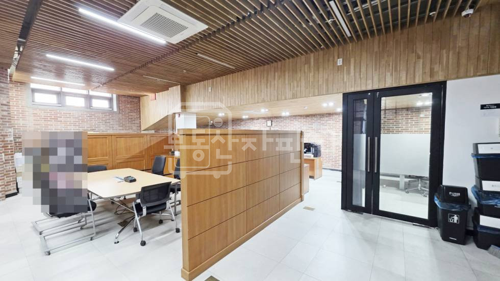 서울 강남구 논현동 무권리, 언주역 5분, 역세권, 지하 1층 임대 월세 매물번호 32776 사진 1