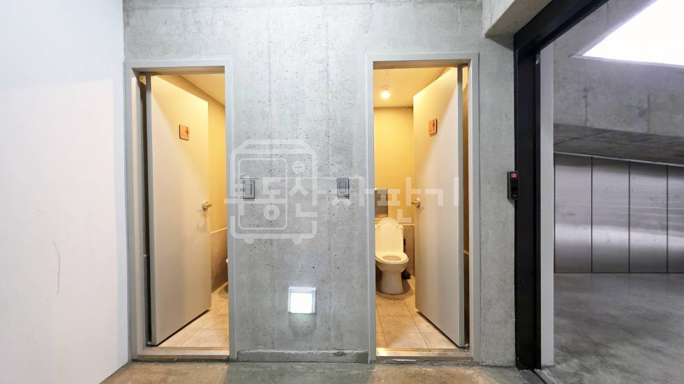 서울 강남구 논현동 무권리, 학동역 7분, 을지병원 사거리 인근 지하1층 임대, 높은층고(3.5M) 월세 매물번호 33795 사진 4