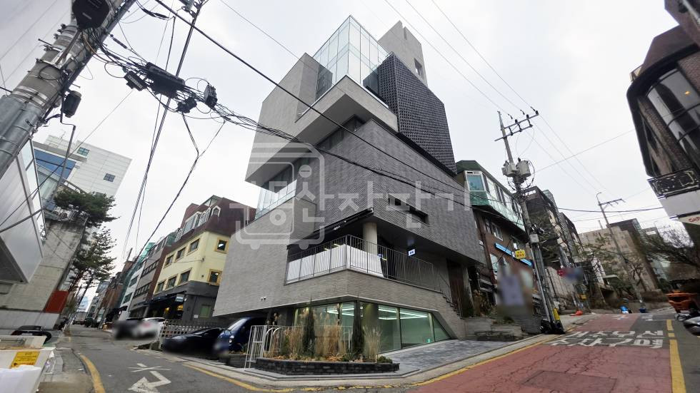 서울 강남구 논현동 무권리, 학동역 7분, 을지병원 사거리 인근 지하1층 임대, 높은층고(3.5M) 월세 매물번호 33795 사진 6