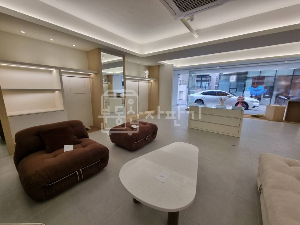 서울 강남구 청담동 무권리, 압구정로데오역 1분, 초역세권, 1층 임대 월세 매물번호 33155 사진 3