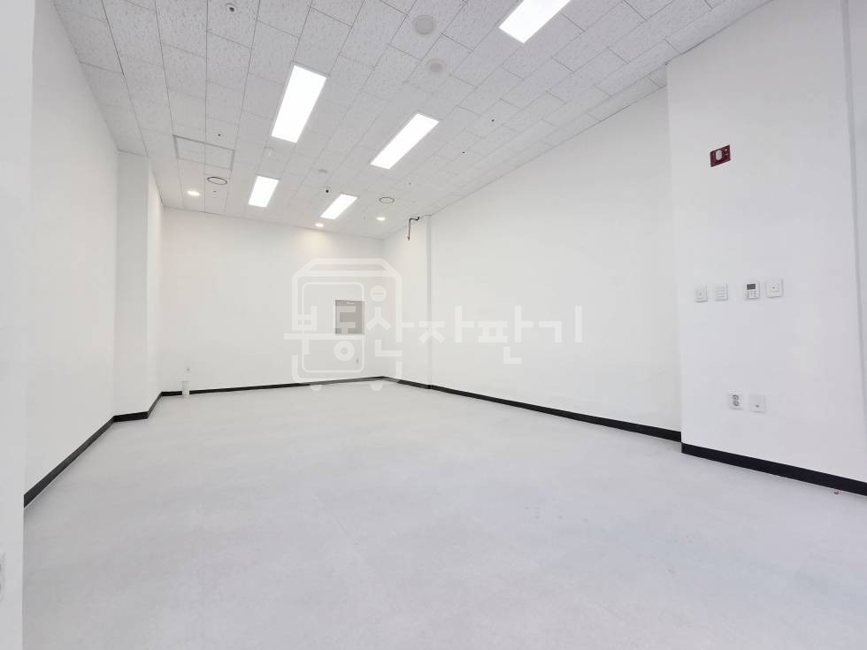 서울 강남구 도곡동 무권리, 압구정역 도보 6분, 1층 임대 월세 매물번호 33789 사진 3