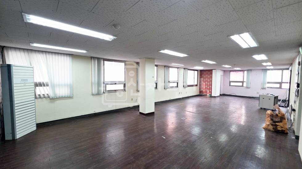 서울 강남구 역삼동 무권리, 역삼역 9분, 역세권, 2층 임대 월세 매물번호 30184 사진 1