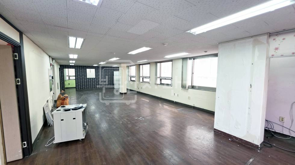 서울 강남구 역삼동 무권리, 역삼역 9분, 역세권, 2층 임대 월세 매물번호 30184 사진 2