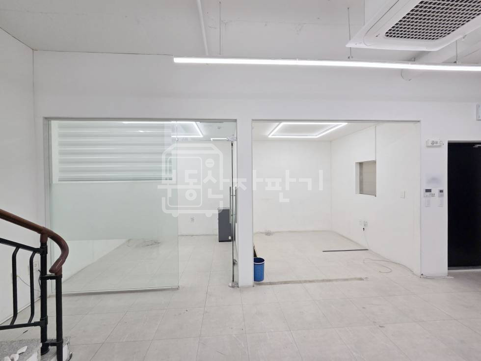 서울 강남구 논현동 무권리, 언주역 3분, 초 역세권, 지하1층 임대 월세 매물번호 33701 사진 8