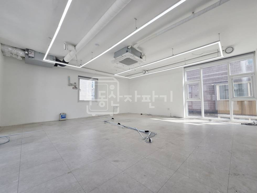 서울 강남구 논현동 무권리, 언주역 3분, 초 역세권, 5층 임대 월세 매물번호 33698 사진 5